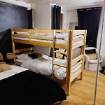 De La Petite Suisse Nyaraló *