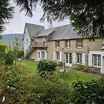 De La Petite Suisse Nyaraló *