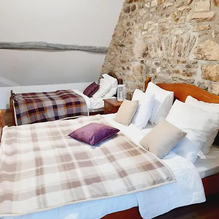 De La Petite Suisse Casa de Férias Clécy