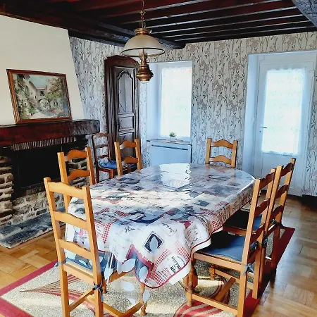 De La Petite Suisse Casa de Férias Clécy