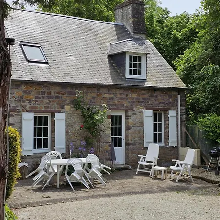 De La Petite Suisse Casa de Férias Clécy